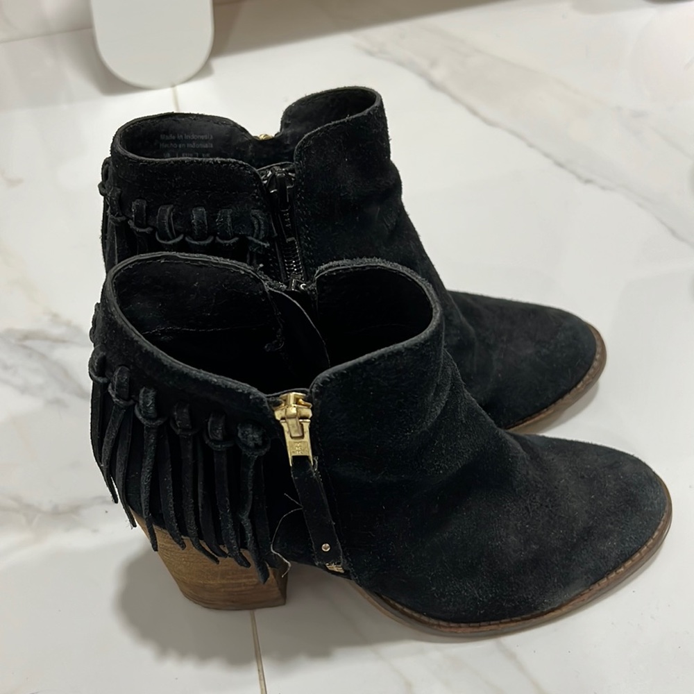 Used Aldo ankle boots size 6